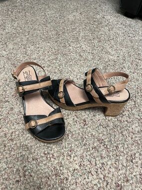 Miz Mooz charming Black and Tan leather Cork Block Heel Sandals- like new